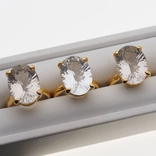 Kryształ Górski i srebro złocone - pierścionek owal (rozmiar jubilerski 19)