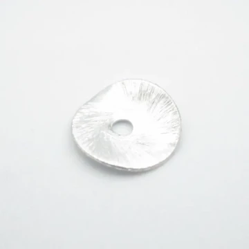 Metalowa blaszka powyginana 10 mm