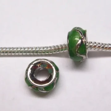 Metalowy element ozdobny - przekładka z zielonym szkłem 13x6 mm