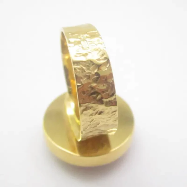 Rodochrozyt w złoconym srebrze młotkowanym - pierścionek (Rozmiar Jubilerski 14) z regulacją