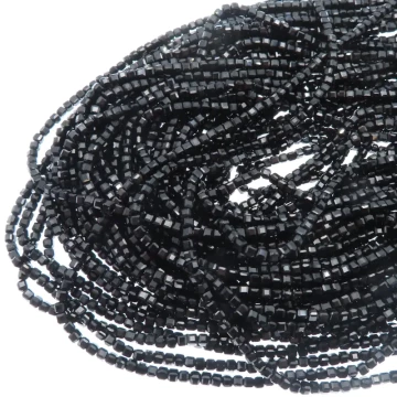 Spinel fasetowany kostki 2 mm (sznur)