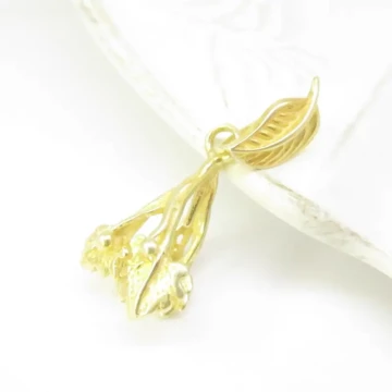 Srebro złocone Ag - krawatka z motywem liści 11x11 mm