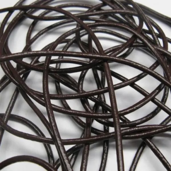 Rzemień skórzany-brązowy 3mm/1 metr 