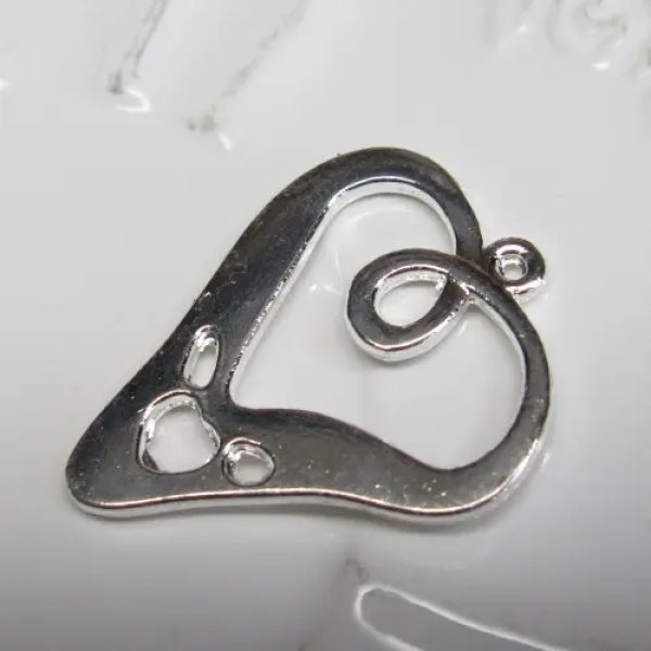Metalowy element ozdobny - zawieszka serce 35x30 mm