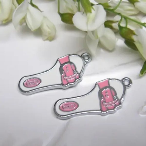 Metalowy element ozdobny - zawieszka klapek 29x12 mm