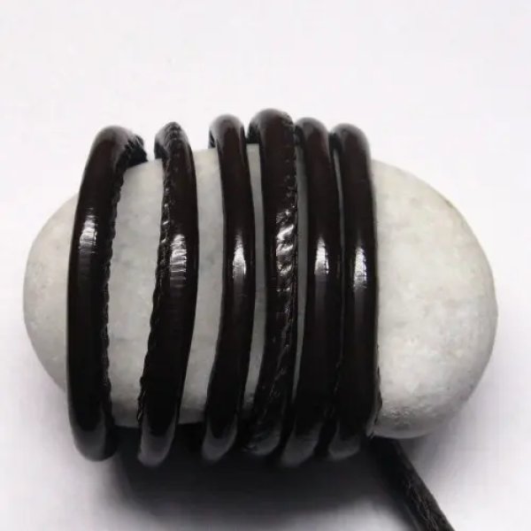 Rzemień szyty nabłyszczany – brązowy – 6 mm – skóra ekologiczna – 1 metr