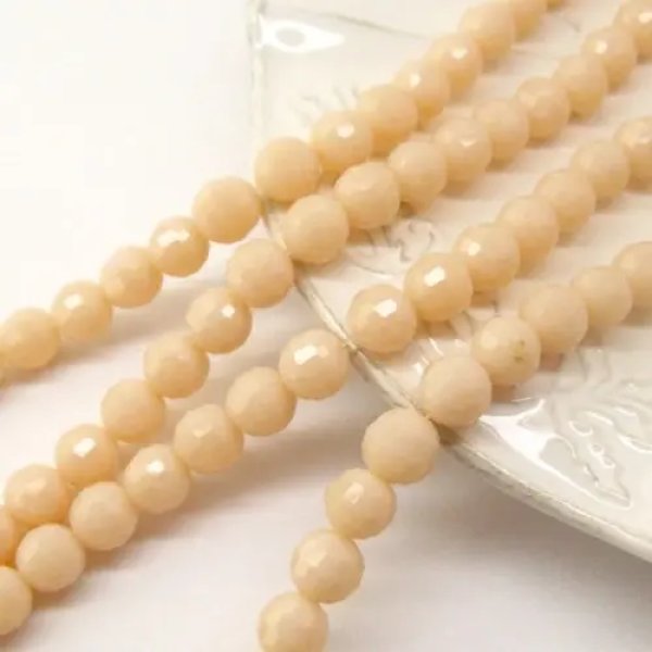 Kryształki fasetowane ecru kula 8mm