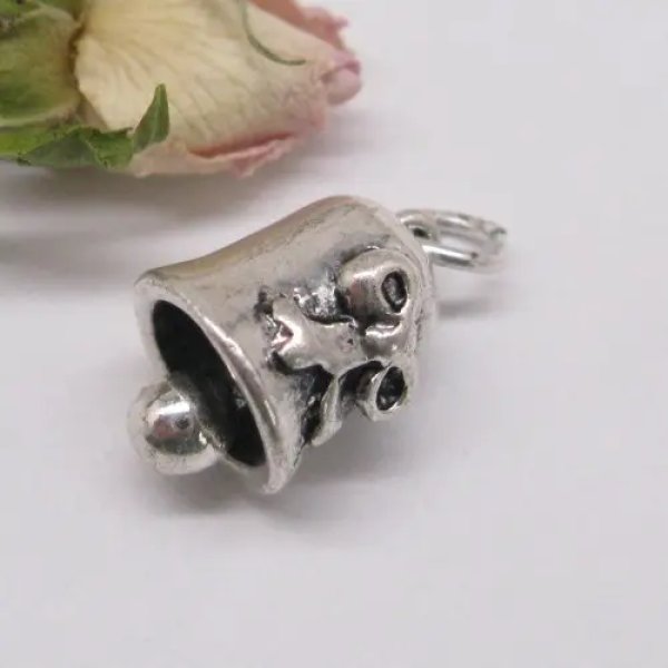 Metalowy element ozdobny - zawieszka dzwon 12x8 mm