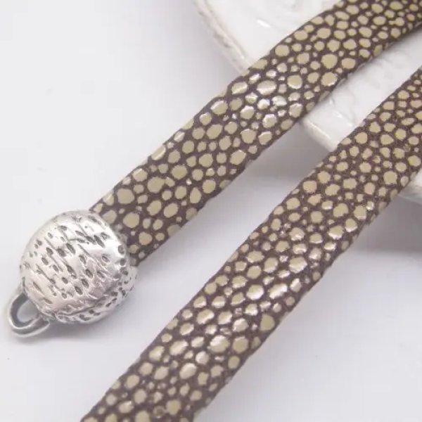 Rzemień brązowo-beżowy, skóra naturalna 10 mm (20 centymetrów)