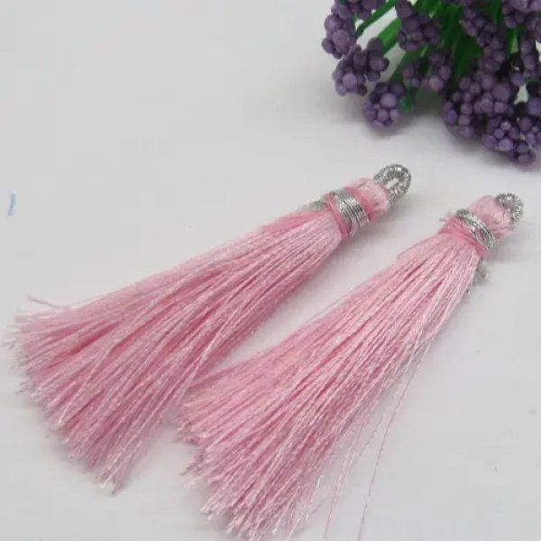 Zawieszka chwost różowy 55x5 mm – ozdobny element do biżuterii