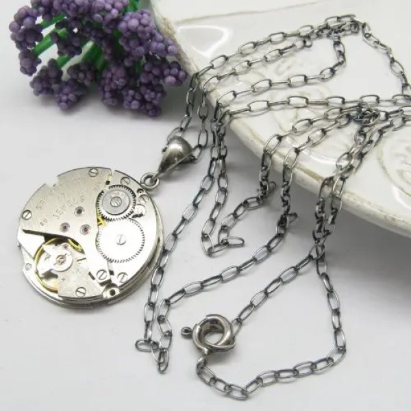 Naszyjnik z Mechanizmem Zegarka na łańcuszku – Srebro 925 i Stal Szlachetna