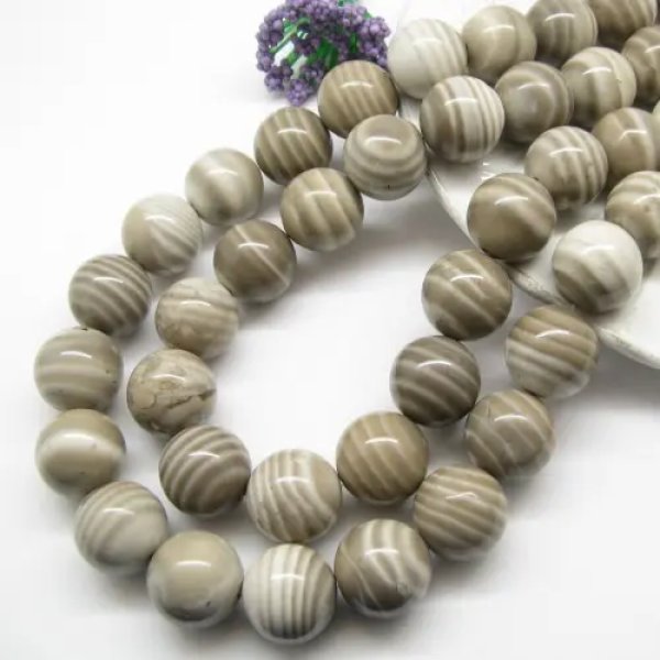 Krzemień Pasiasty kula 16mm (sznurek)