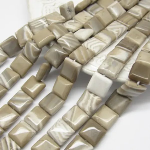 Krzemień Pasiasty kwadrat 12mm (sznurek)