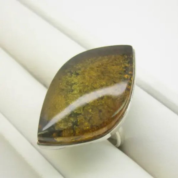 Bursztyn i srebro - pierścionek markiza