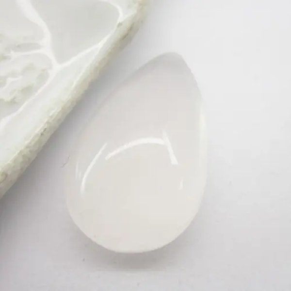 Kwarc różowy 26x15x9 mm kropla