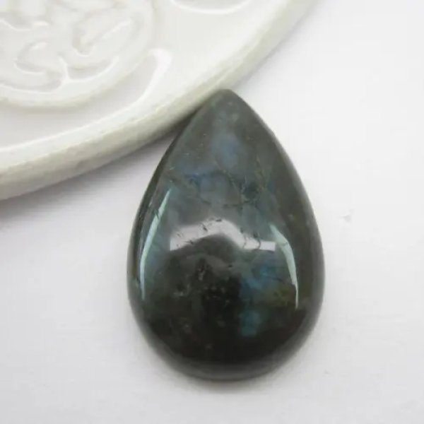 Numer 97 : 27,5x17x6,5 mm