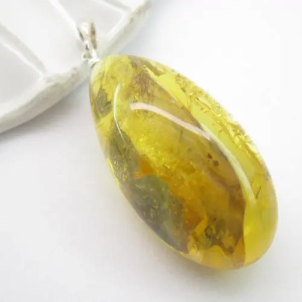 Bursztyn i srebro - wisiorek