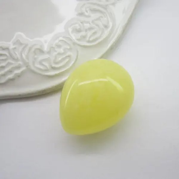 Mleczny Bursztyn 30x25x18 mm kropla