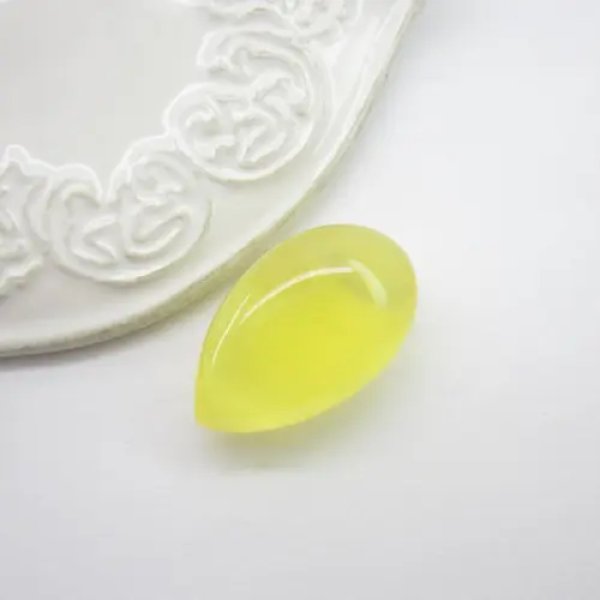 Mleczny Bursztyn 31x19x13 mm kropla