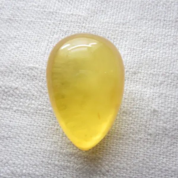 Bursztyn 33x22x19 mm kropla