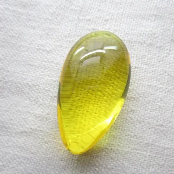 Bursztyn 45x24x15 mm kropla