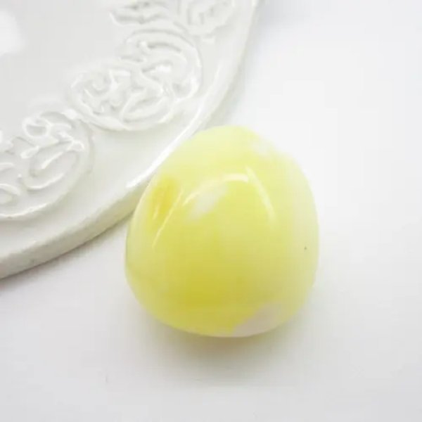 Mleczny Bursztyn 26x23x16 mm