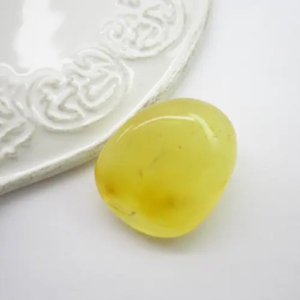 Mleczny Bursztyn 26x22x14 mm