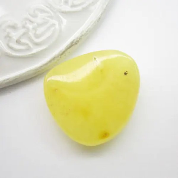 Mleczny Bursztyn 28x27x7 mm