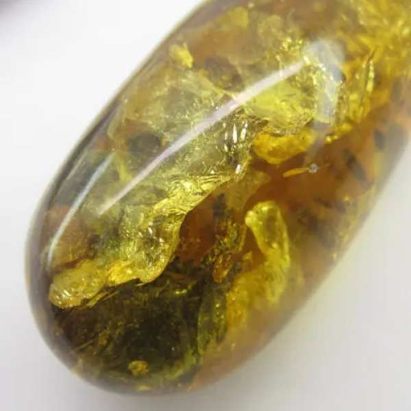 Bursztyn z inkluzją i owadem i srebro - zawieszka