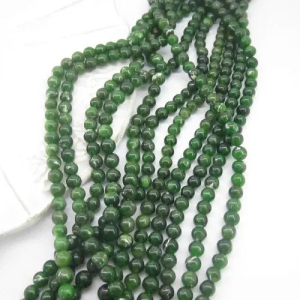 Diopsyd – kulki 5-5,5 mm (sznurek ok. 41 cm)