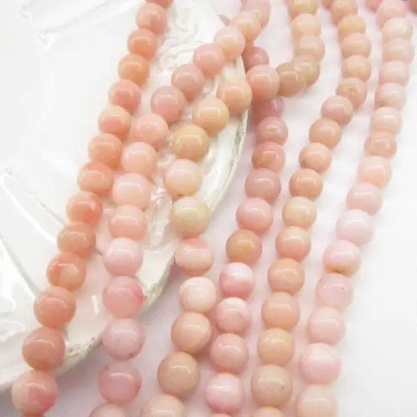 Opal Różowy kulki 8 mm (sznurek)