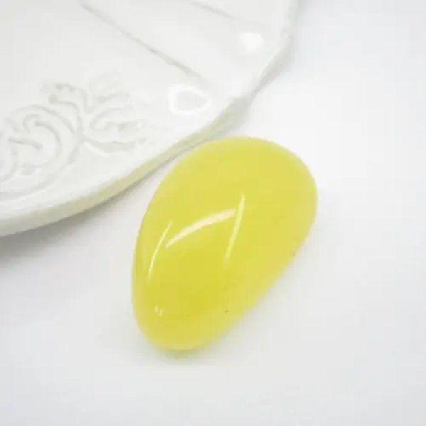 Mleczny Bursztyn łza 34x20x16 mm 