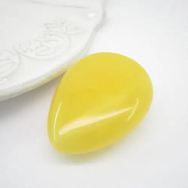 Mleczny Bursztyn łza 39x29x12mm