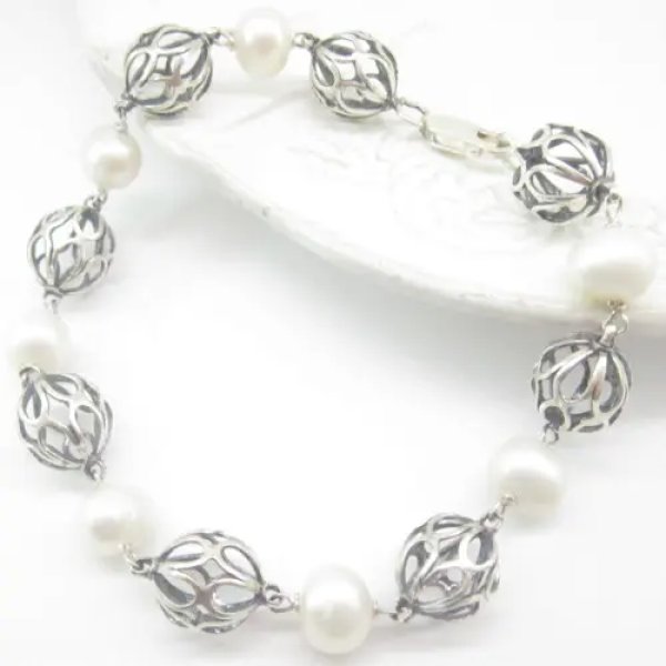 Perły białe i srebro - bransoleta