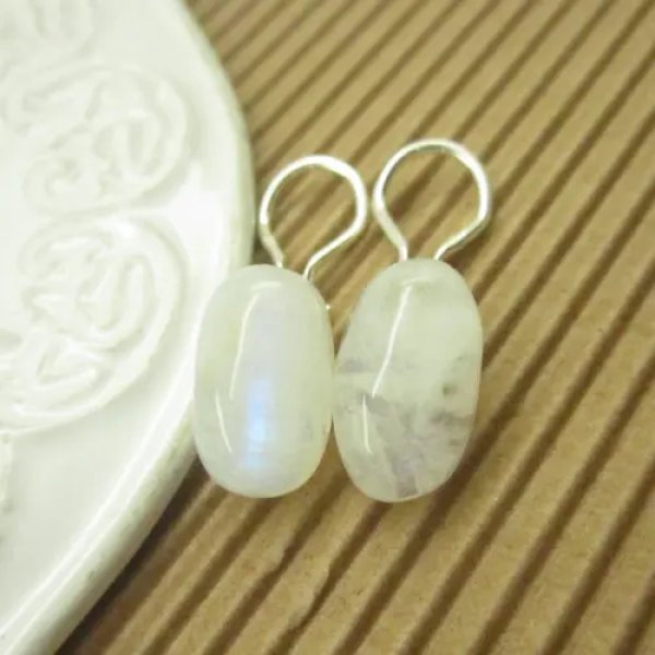 Kamień Księżycowy i srebro - klipsy