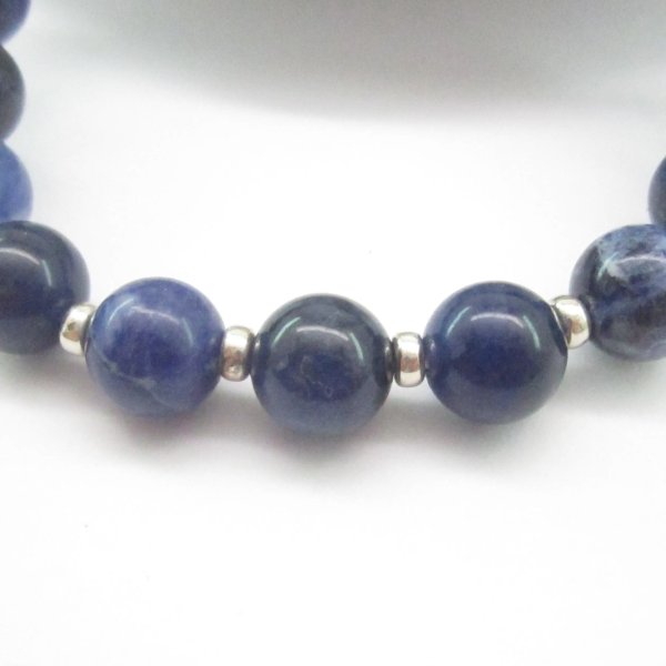 Sodalit i elementy srebrne - bransoletka