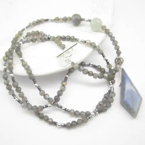 Labradoryt, Hematyt, Kamień Księżycowy i elementy srebrne - długi naszyjnik