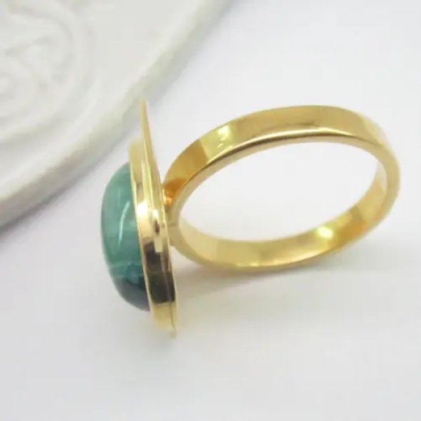 Malachit i srebro złocone - pierścionek owal (Rozmiar Jubilerski 16)