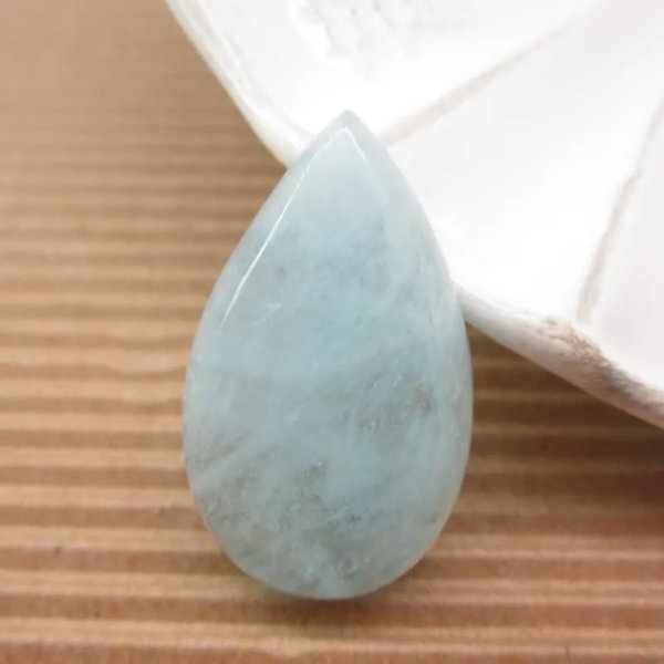 Akwamaryn łezka 35x22x8 mm