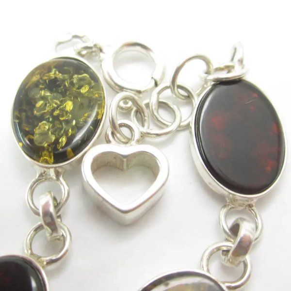 Bursztyn koniakowy, zielony i srebro - bransoletka z zakończeniem w kształcie serca