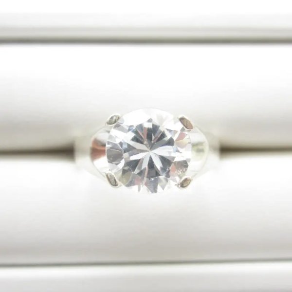 Cyrkonia w srebrze - pierścionek (Rozmiar Jubilerski od 19 do 23)