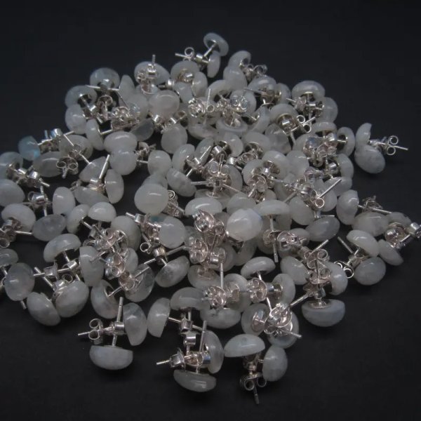 Kamień Księżycowy i srebro - kolczyki sztyfty - owalne 9x7 mm (para)