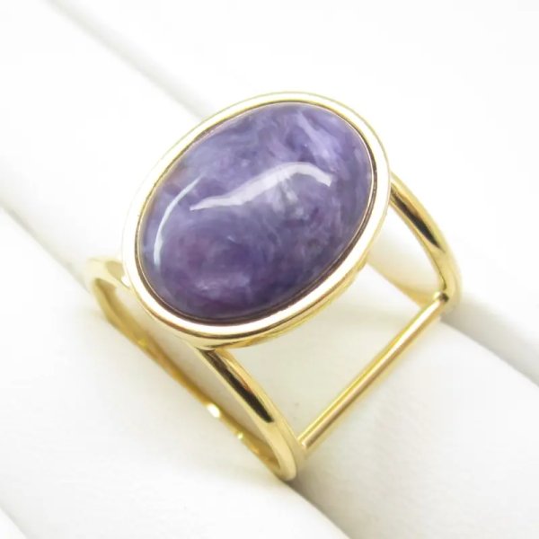 Czaroit i srebro złocone - pierścionek owal