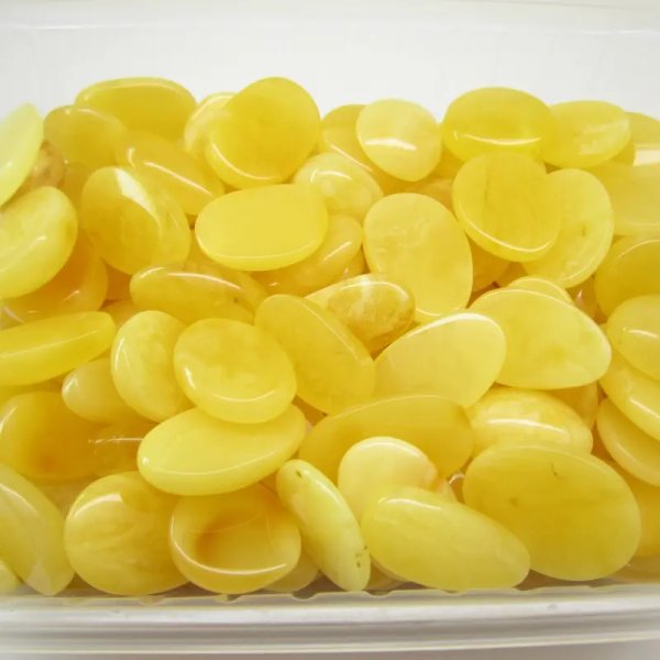 Koniakowy i cytronowy Bursztyn