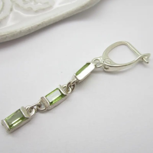 Perydot (Peridot) w srebrze - kolczyki