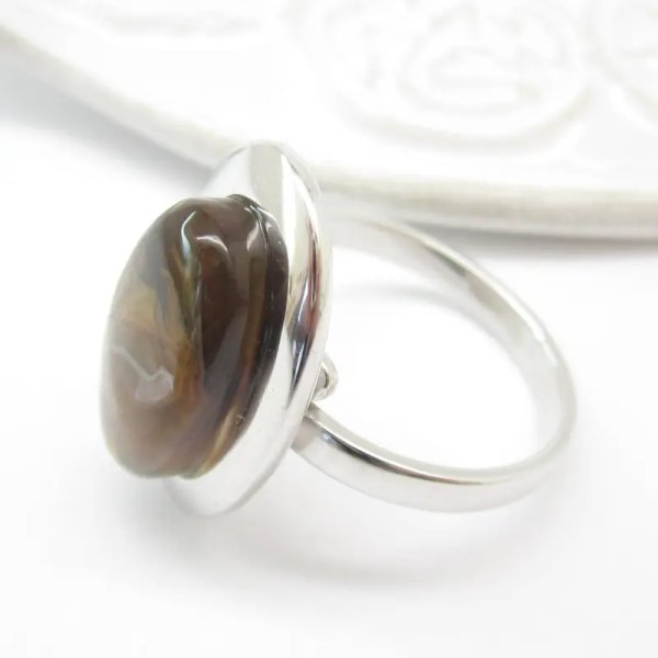 Opal Ognisty i srebro rodowane - pierścionek owal (Rozmiar Jubilerski 16) z regulacją