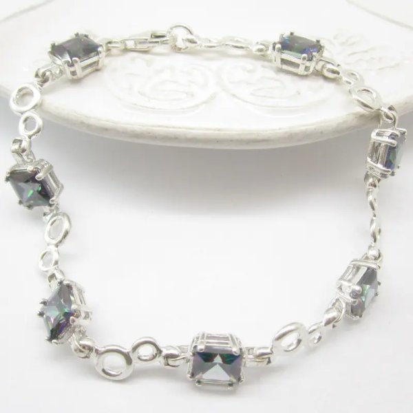 Cyrkonie w srebrze - bransoleta