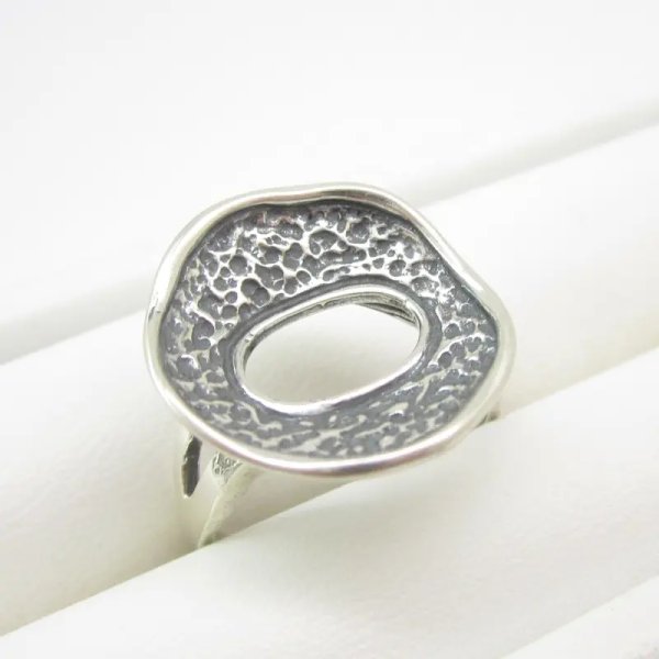 Srebro oksydowane - pierścionek (Rozmiar Jubilerski 15)