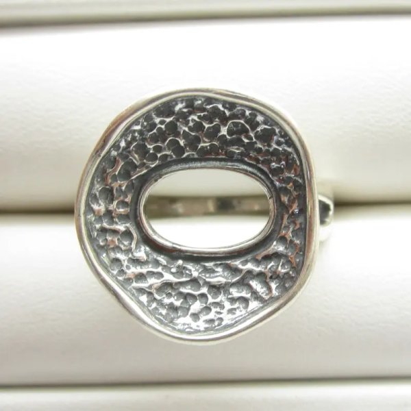 Srebro oksydowane - pierścionek (Rozmiar Jubilerski 15)