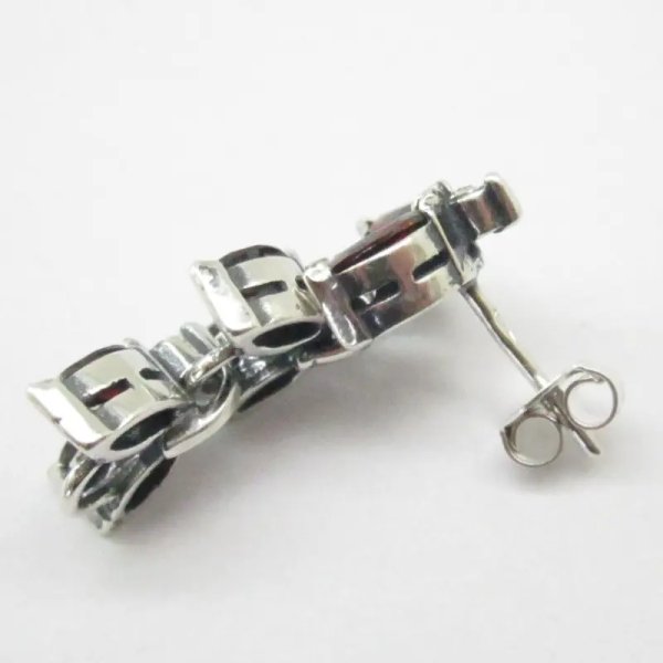 Granat fasetowany i cyrkonie w srebrze oksydowanym - kolczyki sztyfty